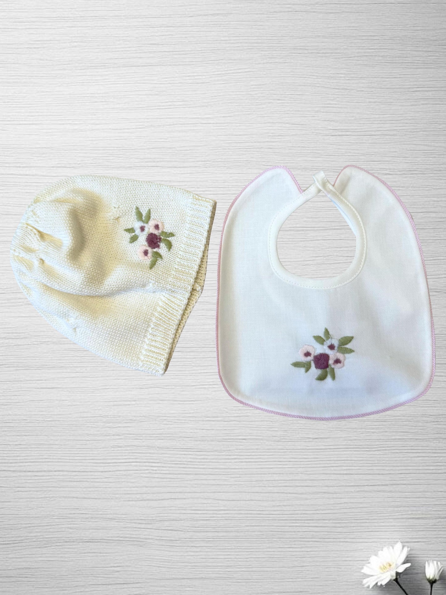 Coordinato cappello lana e bavetta Teneri & Belli TR 412