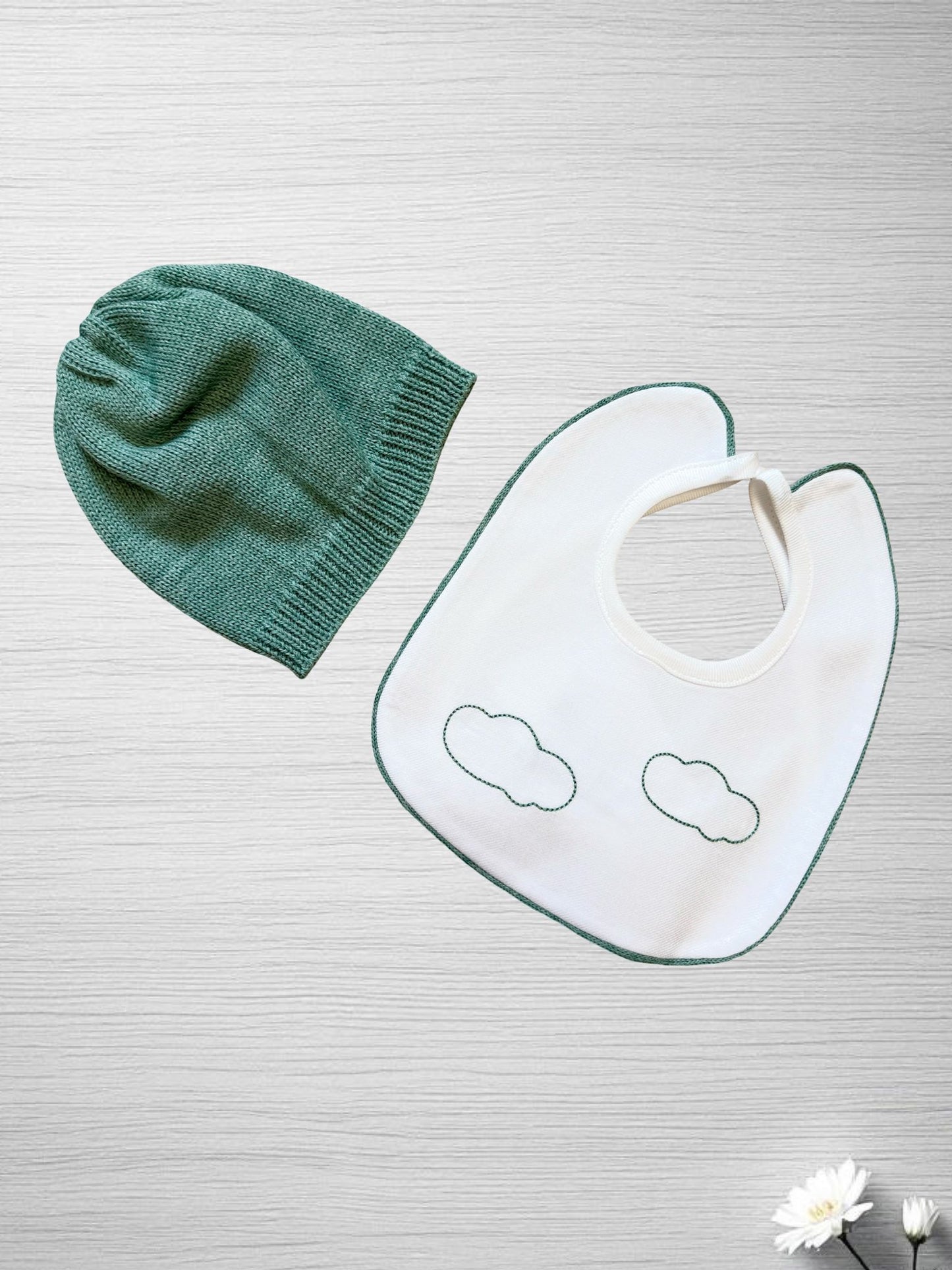 Coordinato cappello e bavetta ciniglia Teneri & Belli TR 409